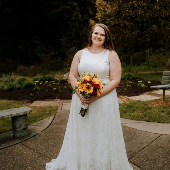 Meet your Posher, Alyxandra - Picture 1 of 1